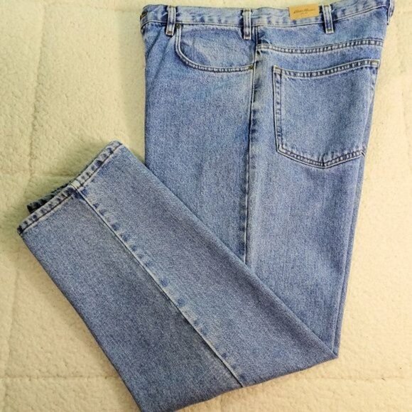 NWT Eddie Bauer Relaxed Fit Pre-Washed Denim 36x32 - Picture 2 of 8
